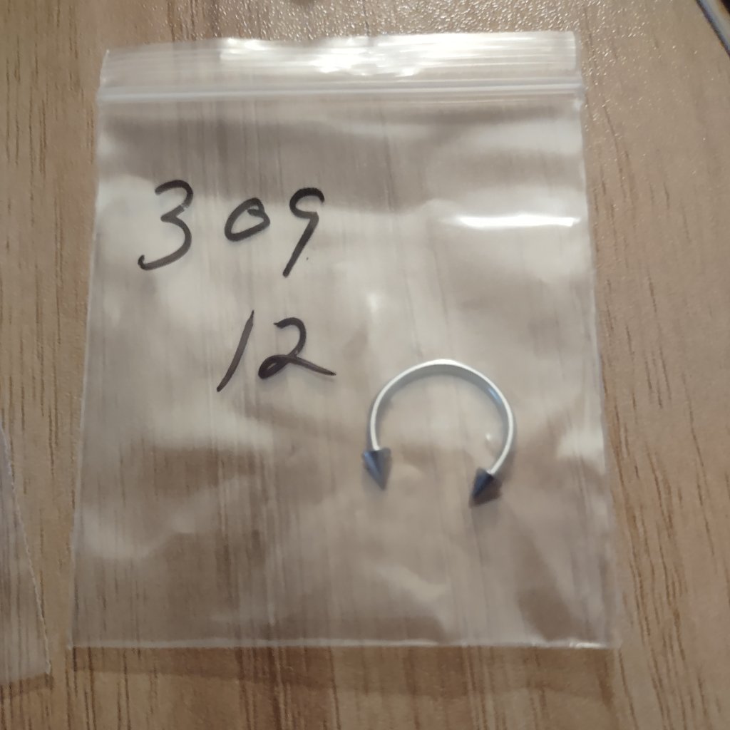 Body Jewelry  Surgical Steel Horseshoe With Arrow Tips  Size 12